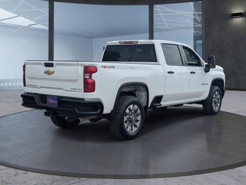 2025 Chevrolet Silverado 2500 Custom