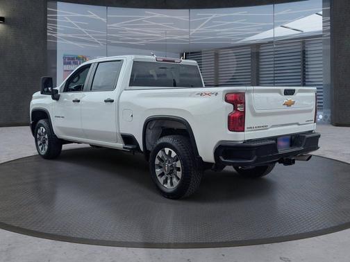 2025 Chevrolet Silverado 2500 Custom