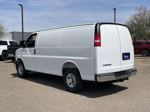 2026 Chevrolet Express 2500 2500 Regular Wheelbase, WT, RWD