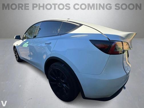 2022 Tesla Model Y Long Range Dual Motor All-Wheel Drive