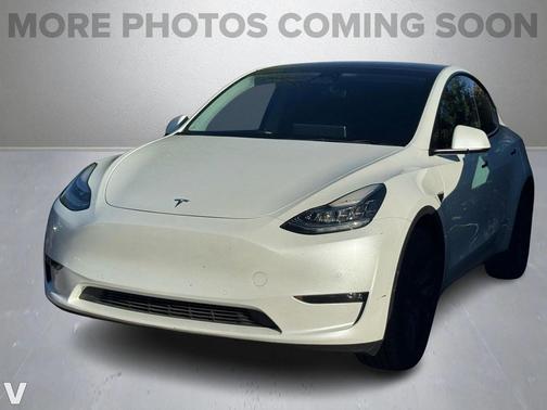 2022 Tesla Model Y Long Range Dual Motor All-Wheel Drive