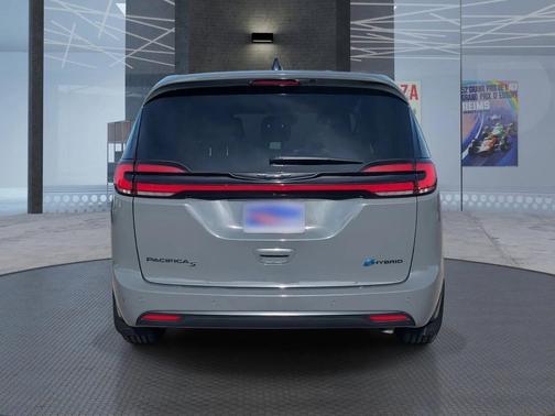 2023 Chrysler Pacifica Hybrid Limited