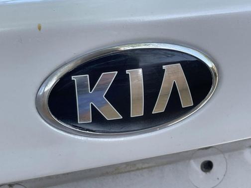Snow White Pearl 2016 Kia Optima LX