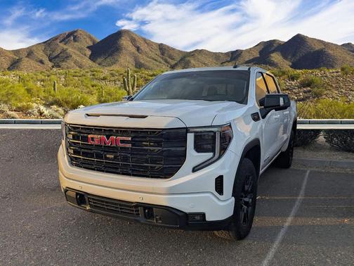 2025 GMC Sierra 1500 Elevation