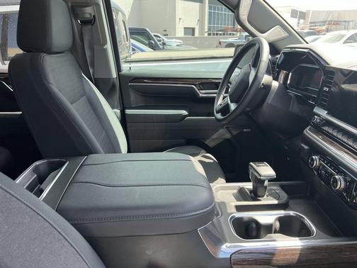 Summit White 2025 GMC Sierra 1500 Elevation