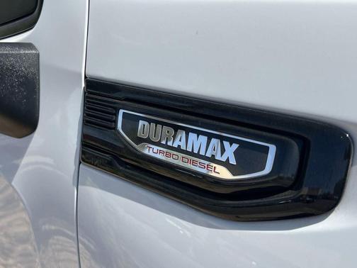 Summit White 2025 GMC Sierra 1500 Elevation