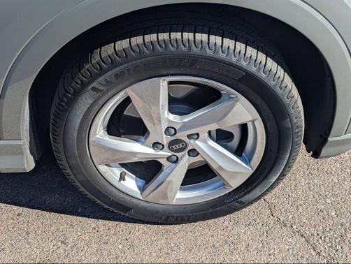 Chronos Gray Metallic 2021 Audi Q3 40 Premium