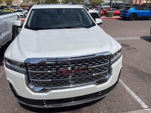 White Frost Tricoat 2023 GMC Acadia Denali