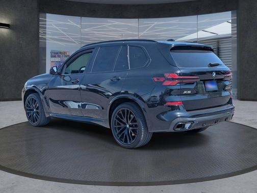 Black Sapphire Metallic 2025 BMW X5 sDrive40i