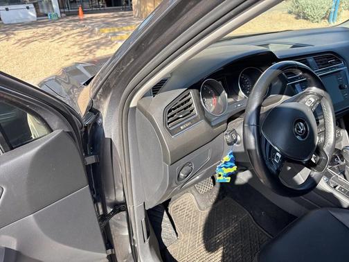 2019 Volkswagen Tiguan 2.0T SE
