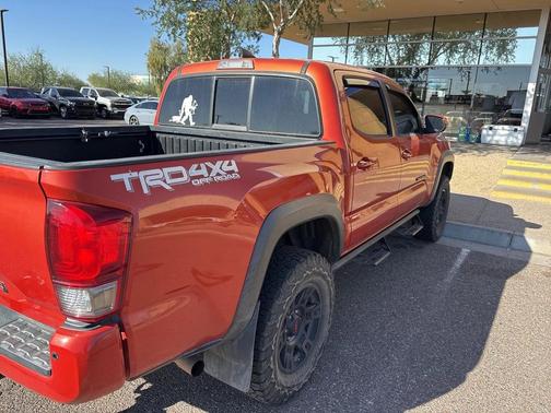 2016 Toyota Tacoma SR