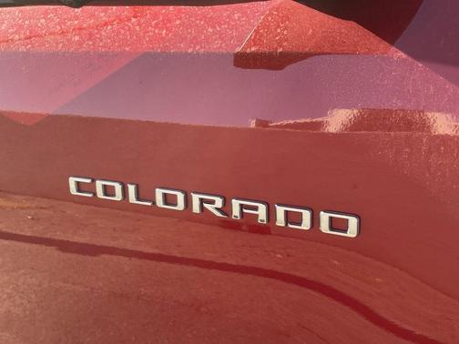 Radiant Red Tintcoat 2026 Chevrolet Colorado ZR2