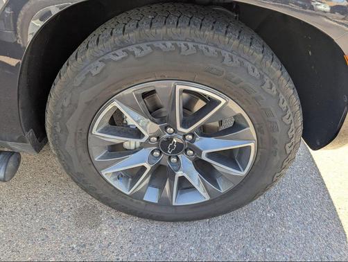 Dark Ash Metallic 2024 Chevrolet Tahoe 4WD Z71