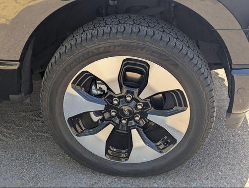 Agate Black Metallic 2023 Ford F-150 Lightning Platinum