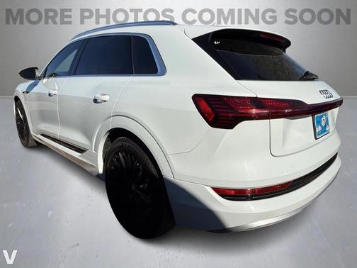 2019 Audi e-tron Premium Plus