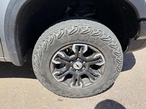Sterling Gray Metallic 2023 Chevrolet Silverado 1500 ZR2