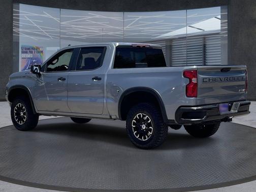 Sterling Gray Metallic 2023 Chevrolet Silverado 1500 ZR2