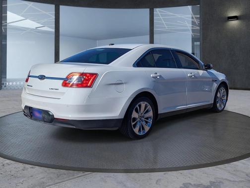 2010 Ford Taurus Limited
