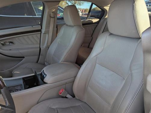 2010 Ford Taurus Limited