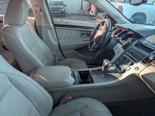 2010 Ford Taurus Limited