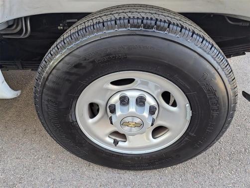 2025 Chevrolet Express 3500 1LS