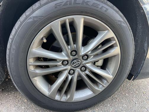 Gray 2017 Toyota Camry XSE