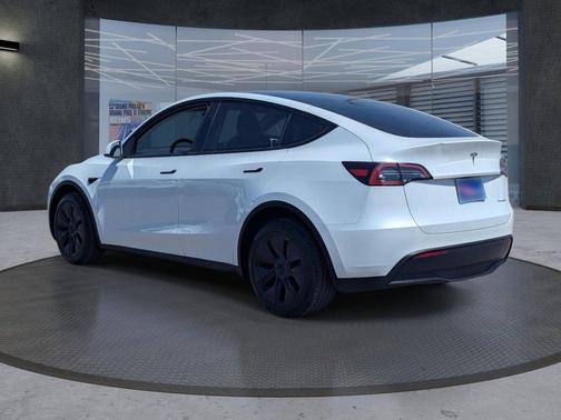 2025 Tesla Model Y Long Range Dual Motor All-Wheel Drive