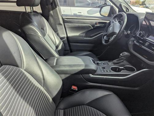 2024 Toyota Highlander XSE