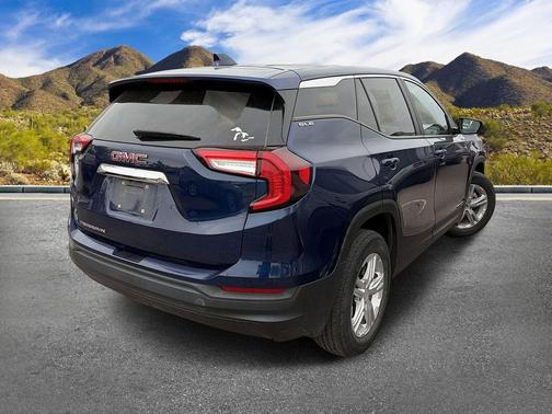 Marine Metallic 2022 GMC Terrain SLE