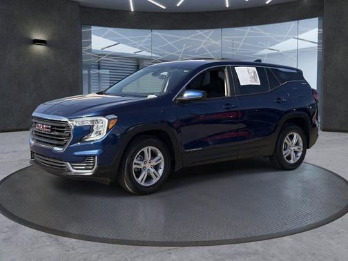 Marine Metallic 2022 GMC Terrain SLE