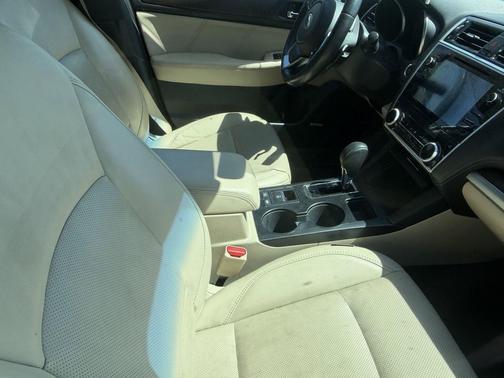 Crystal White Pearl 2019 Subaru Outback 2.5i Limited