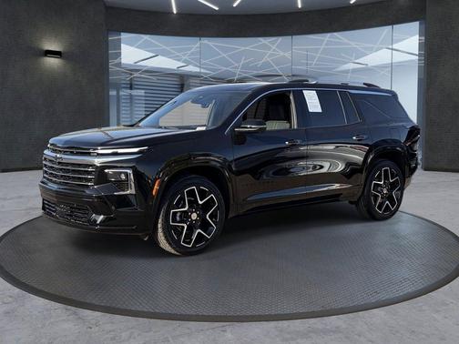 Mosaic Black Metallic 2025 Chevrolet Traverse High Country