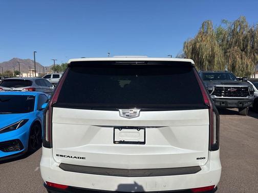 Crystal White Tricoat 2021 Cadillac Escalade Sport Platinum