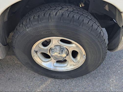 2002 Ford Explorer Sport Trac Base