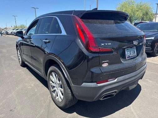 Stellar Black Metallic 2021 Cadillac XT4 Luxury