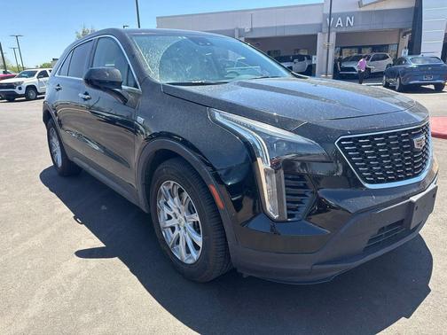 Stellar Black Metallic 2021 Cadillac XT4 Luxury