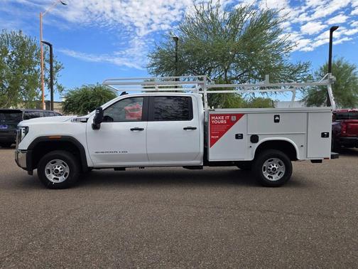 2025 GMC Sierra 2500 Base