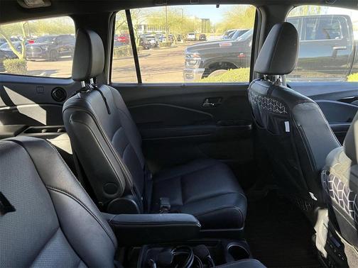 2021 Honda Pilot AWD Black Edition