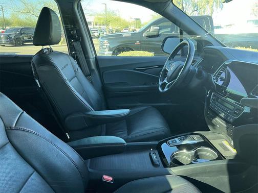 2021 Honda Pilot AWD Black Edition