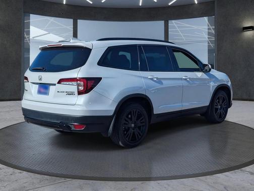 2021 Honda Pilot AWD Black Edition