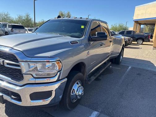 2020 RAM 3500 Tradesman Crew Cab 4x4 8' Box