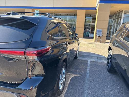 2023 Toyota Highlander Limited