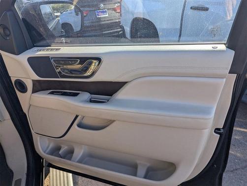 2018 Lincoln Navigator Select