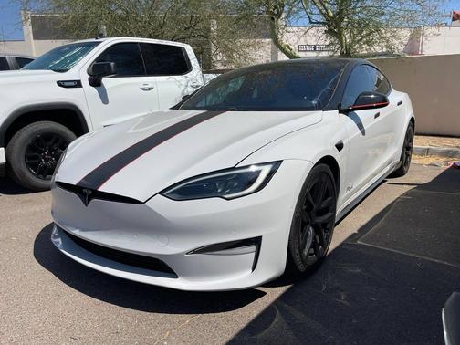 Deep Blue Metallic 2022 Tesla Model S Plaid