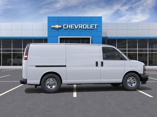 Summit White 2026 Chevrolet Express 2500 LT