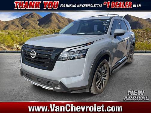 Boulder Gray Pearl 2024 Nissan Pathfinder Platinum 4WD