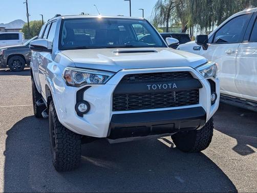 Blizzard Pearl 2018 Toyota 4Runner Limited
