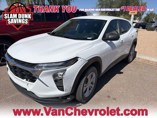 Summit White 2024 Chevrolet Trax LS