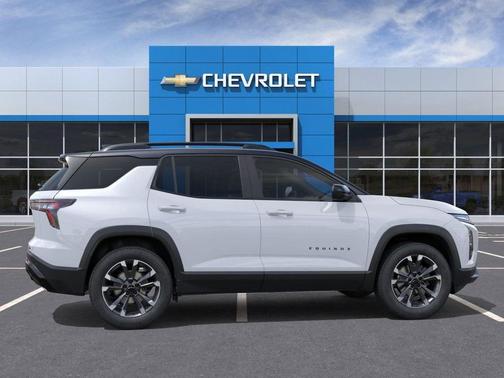 Polar White Tricoat 2026 Chevrolet Equinox FWD RS