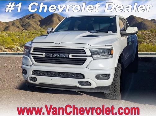 Bright White Clearcoat 2022 RAM 1500 Laramie